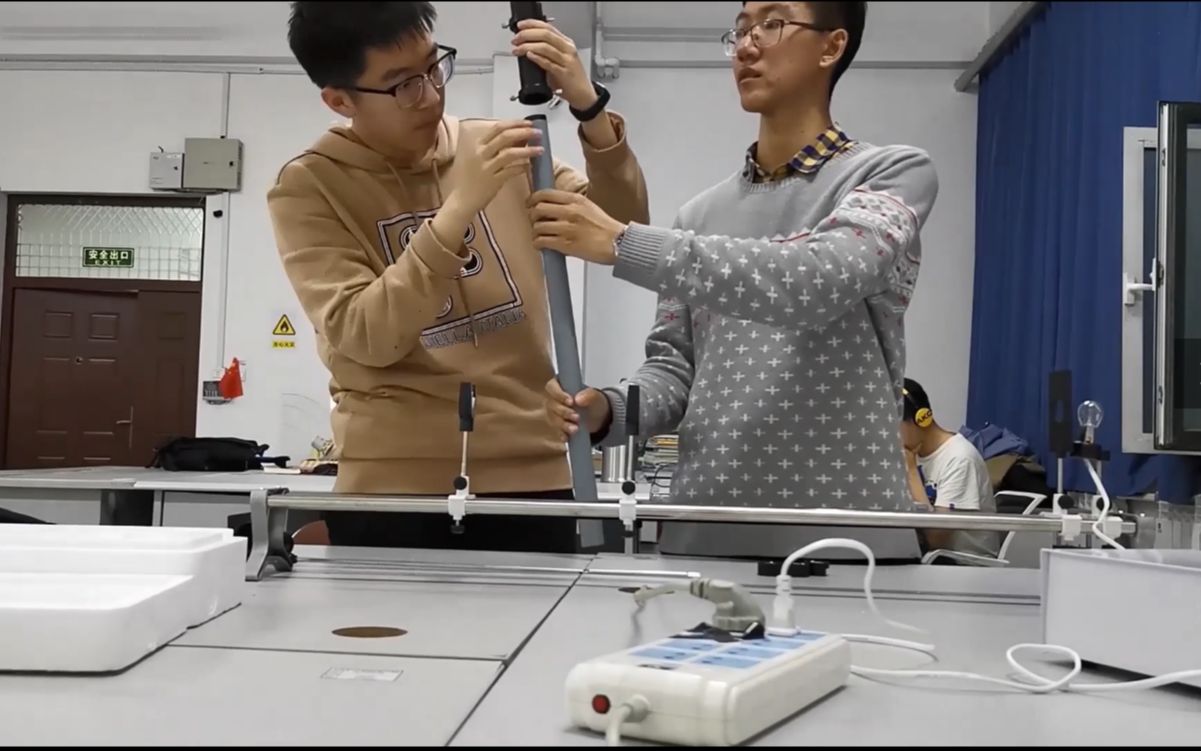 用j2515型双缝干涉实验仪做可见光波长的测量实验,分别测量红光绿光的