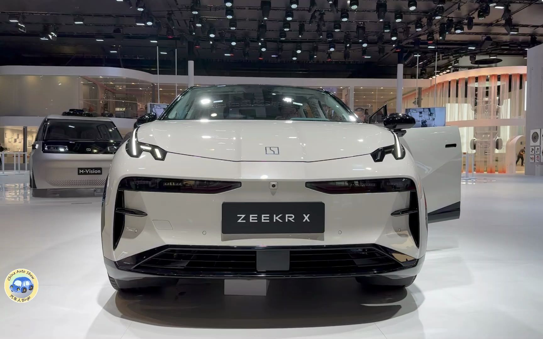 2023款极氪x车展实拍,这颜值内饰,给个不喜欢的理由