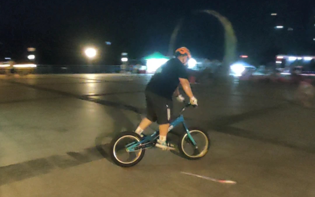 《BMX》哔哩哔哩bilibili