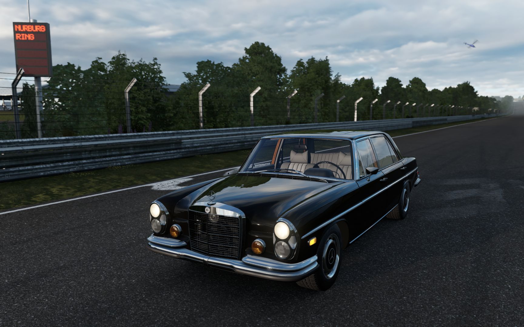 纽北老年组选手 奔驰w109 300sel