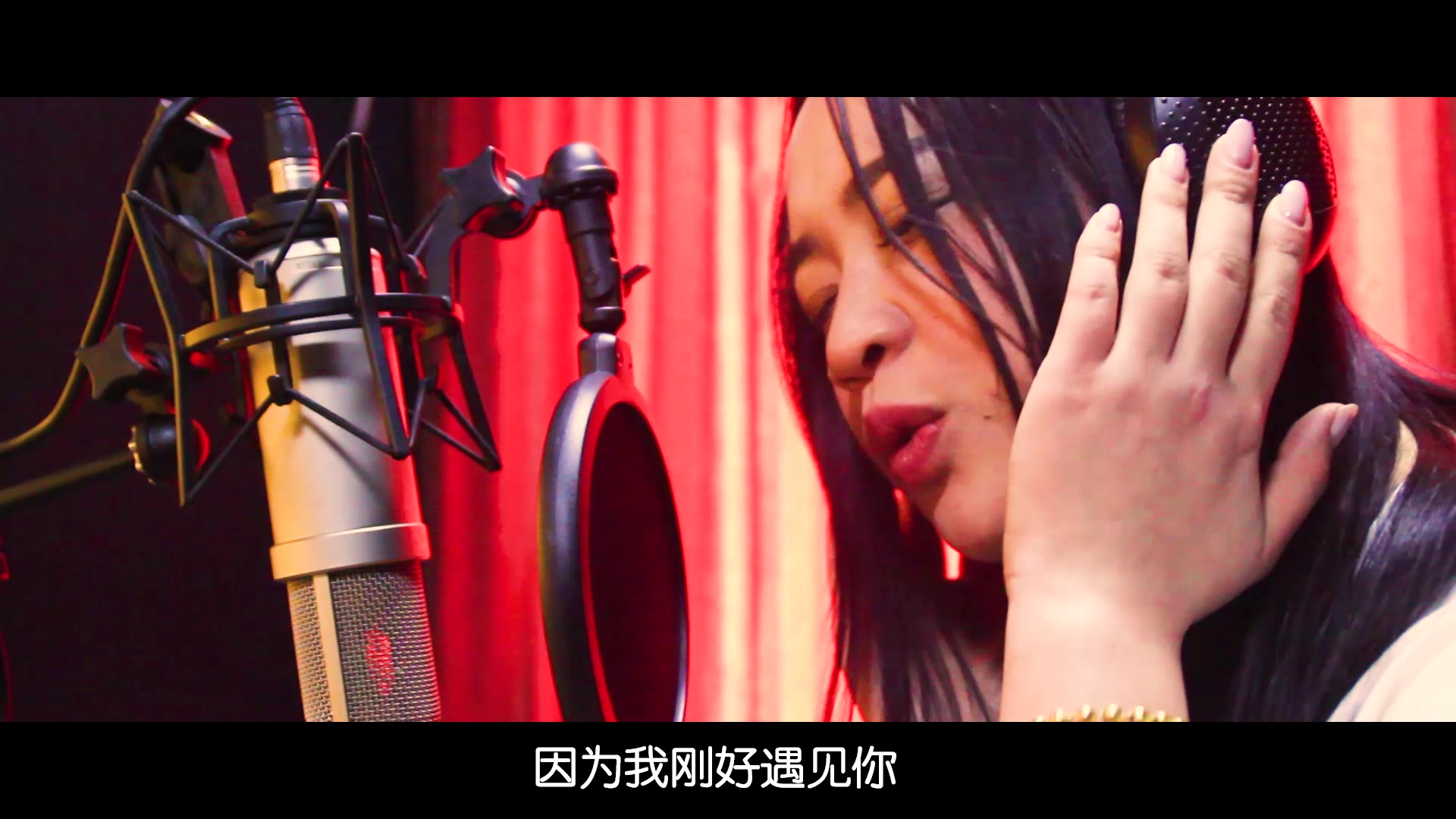 今日蓬莱刚好遇见你记者拜年视频