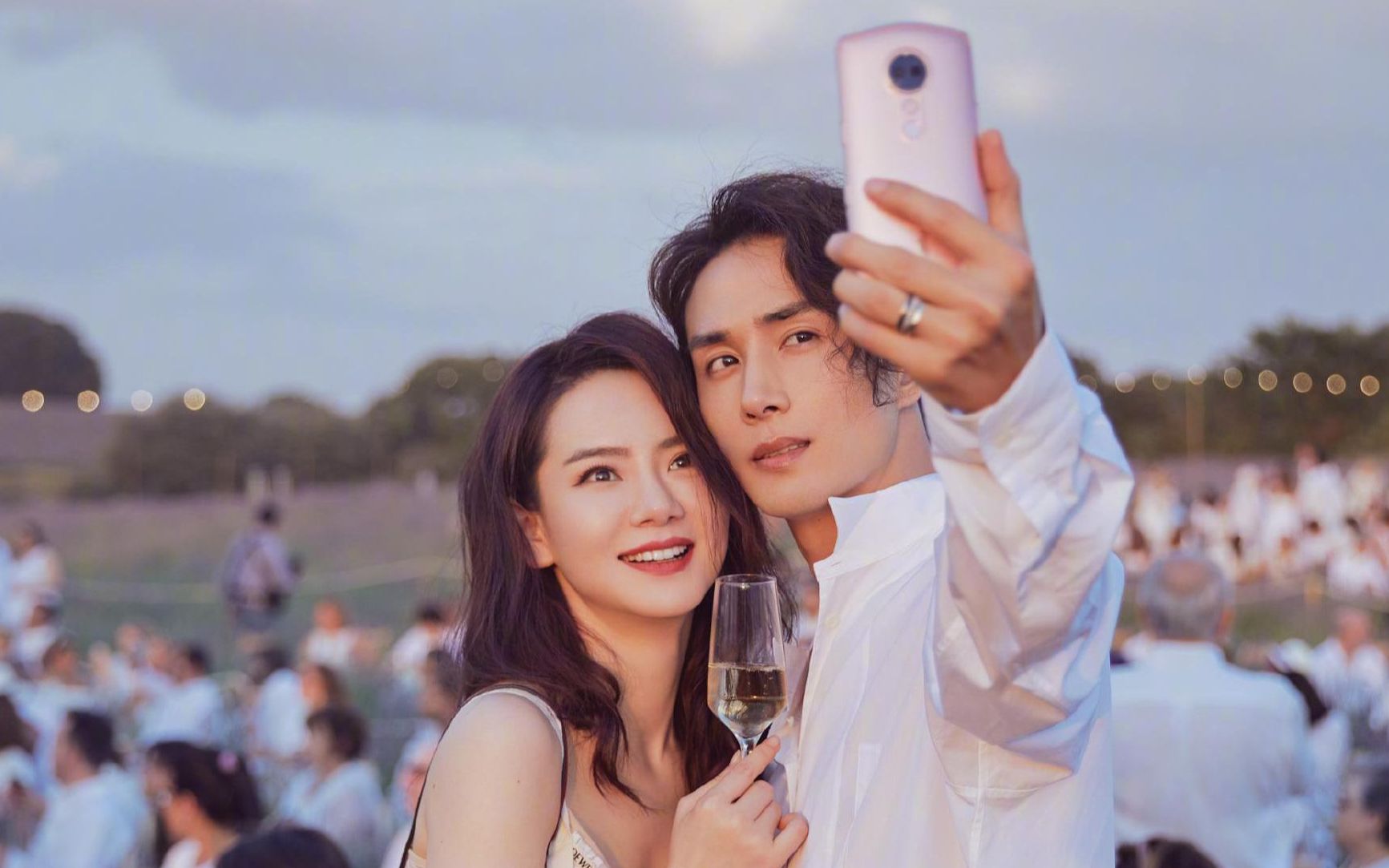 戚薇自曝最喜欢和李承铉在自家厕所约会!属实有味道了!