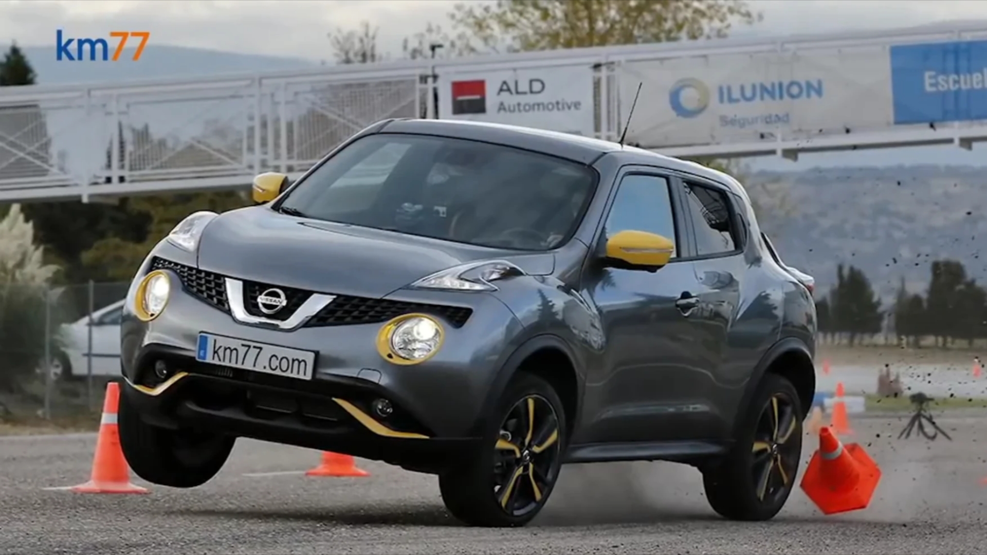 【km77】2014款尼桑juke(f15)麋鹿测试||熟肉中字