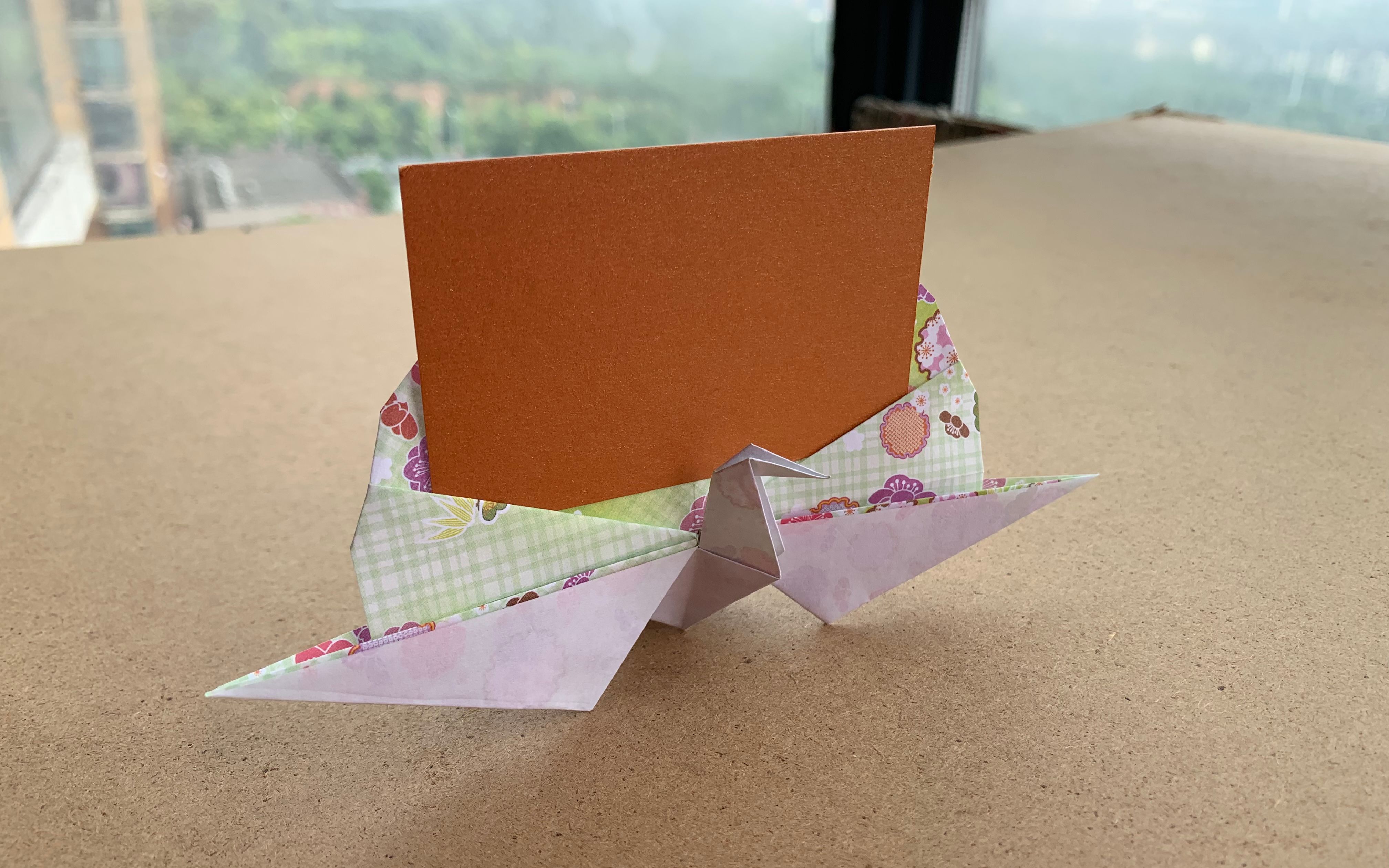 【折纸教程】简单实用的千纸鹤卡片夹