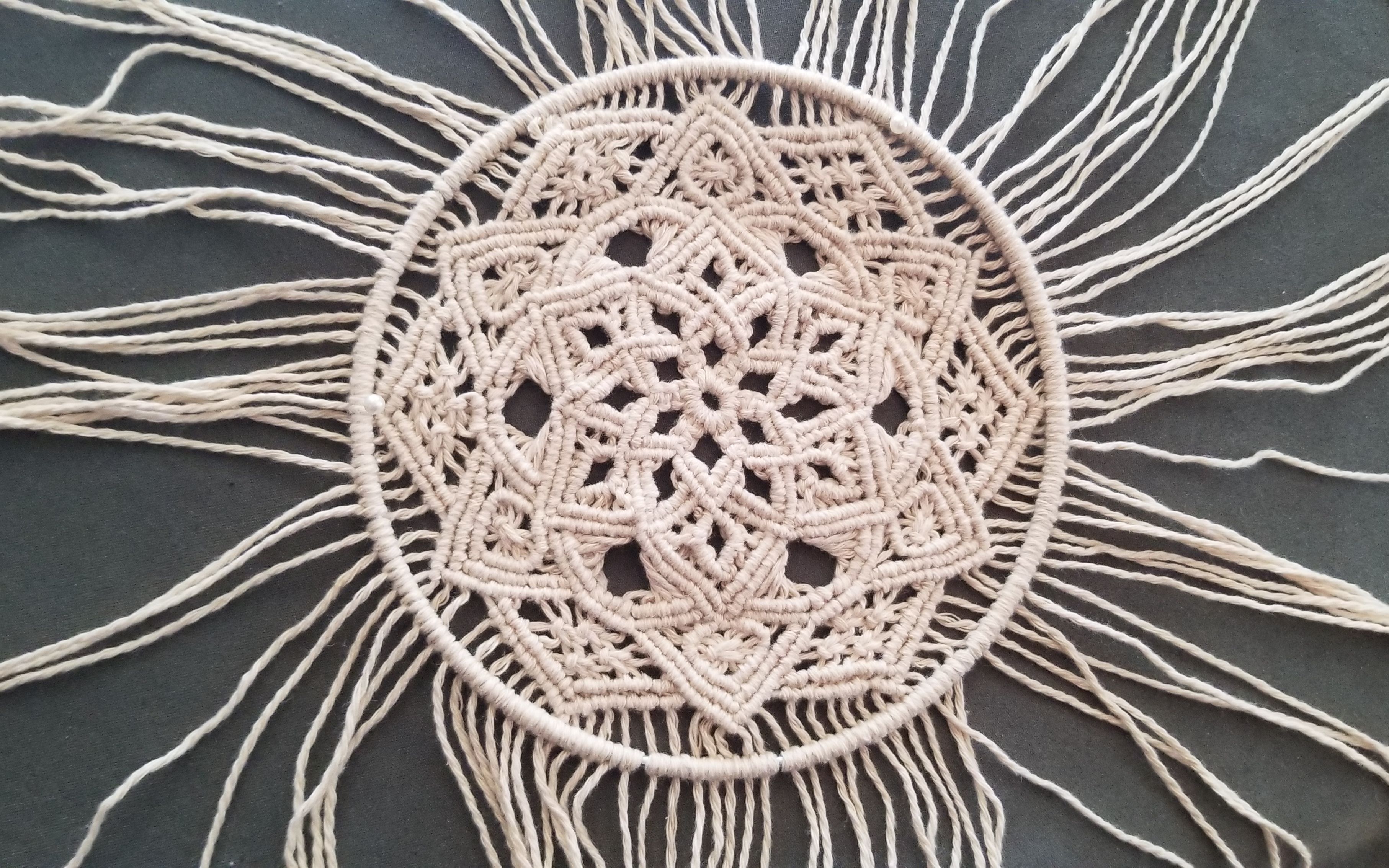 曼达拉绳编雪花转运轮