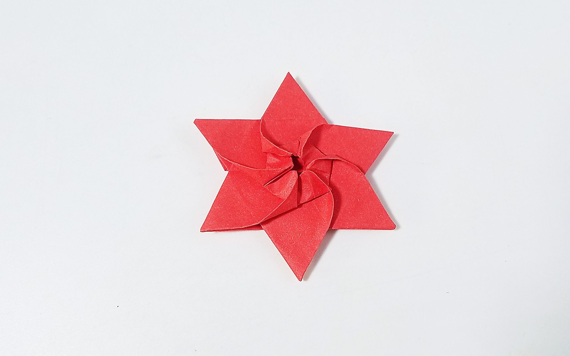 折纸六瓣花简单漂亮儿童很喜欢