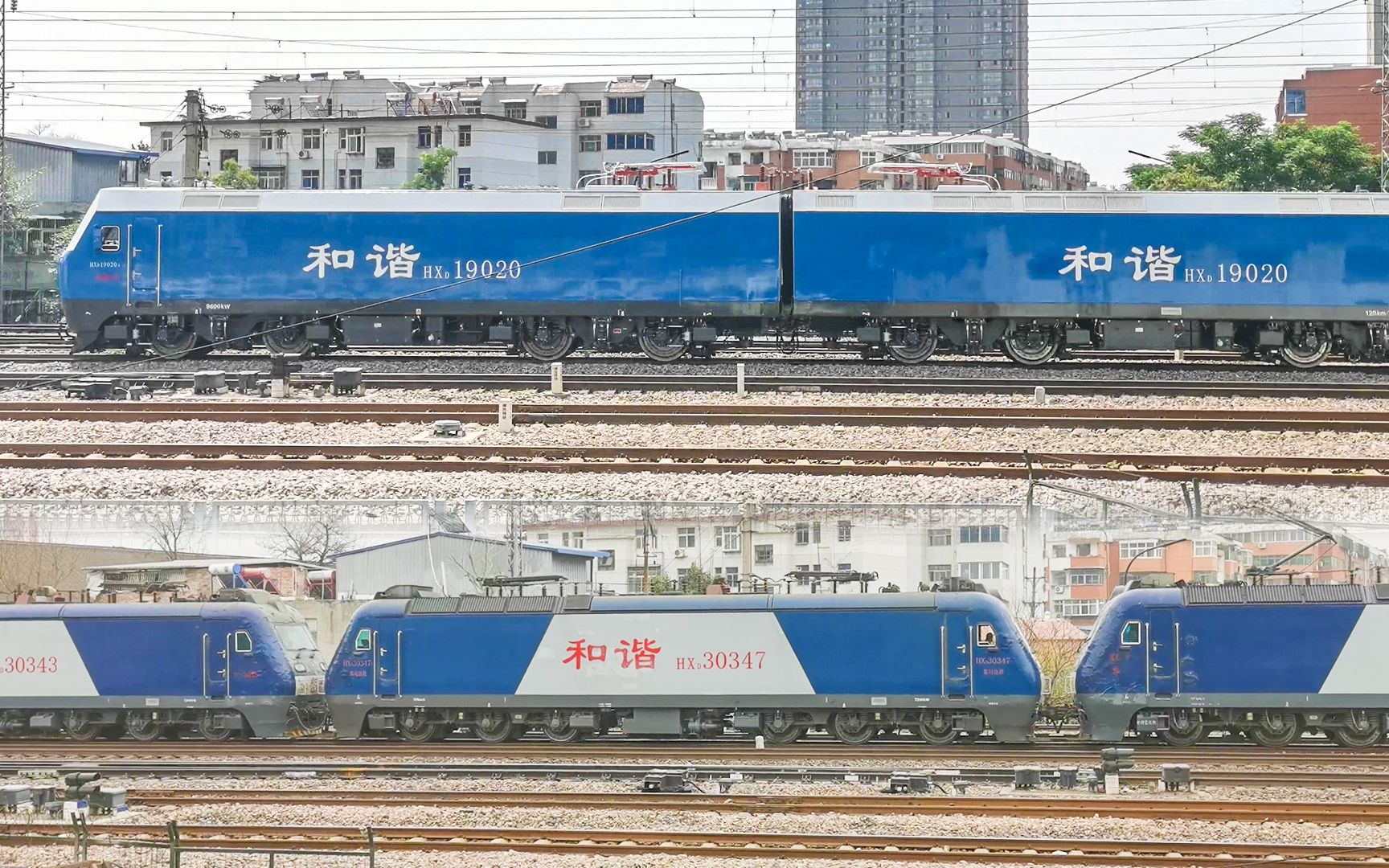 [图]【铁路回送】吉祥物和蓝精灵，以及不可名状之物