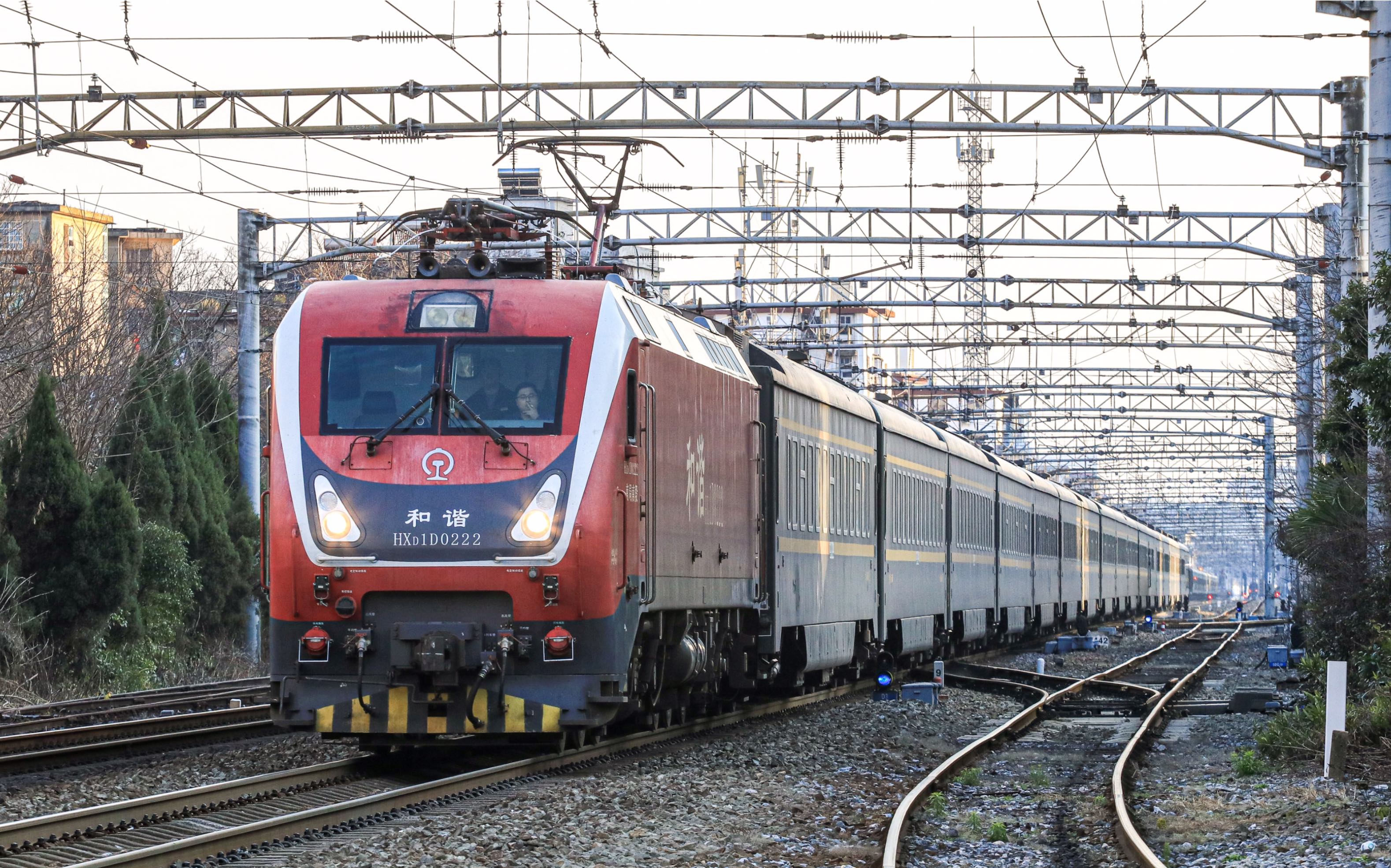 【京九线】电力客车t398 南昌站进站信号好7道停车,南局南段hxd1d190