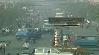 下载视频: 老影像：90年代河北石家庄，昔日的街头景象，城市风貌（1998）