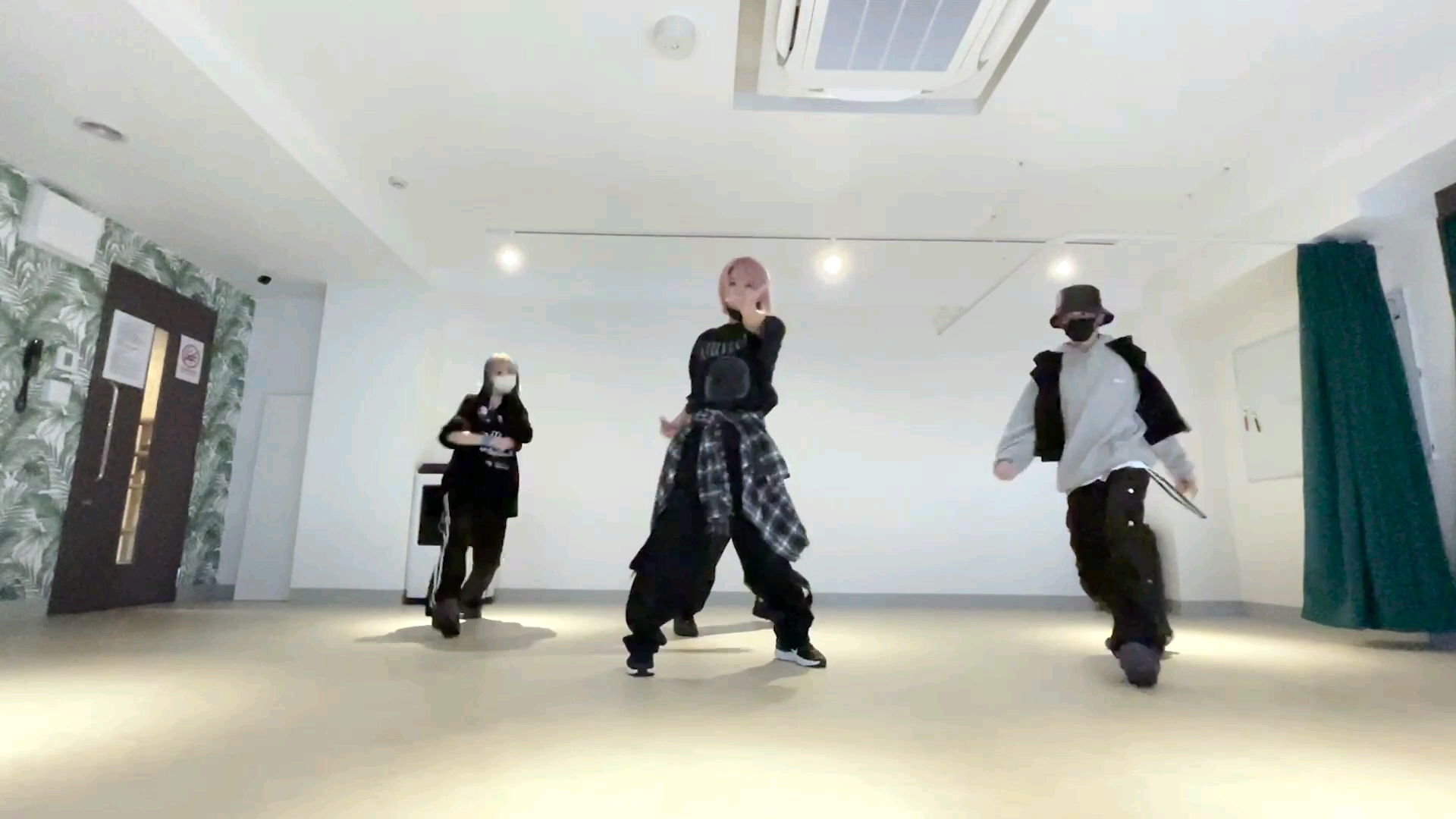 [图]ONLINE / COJIRASE THE TRIP -Dance practice-