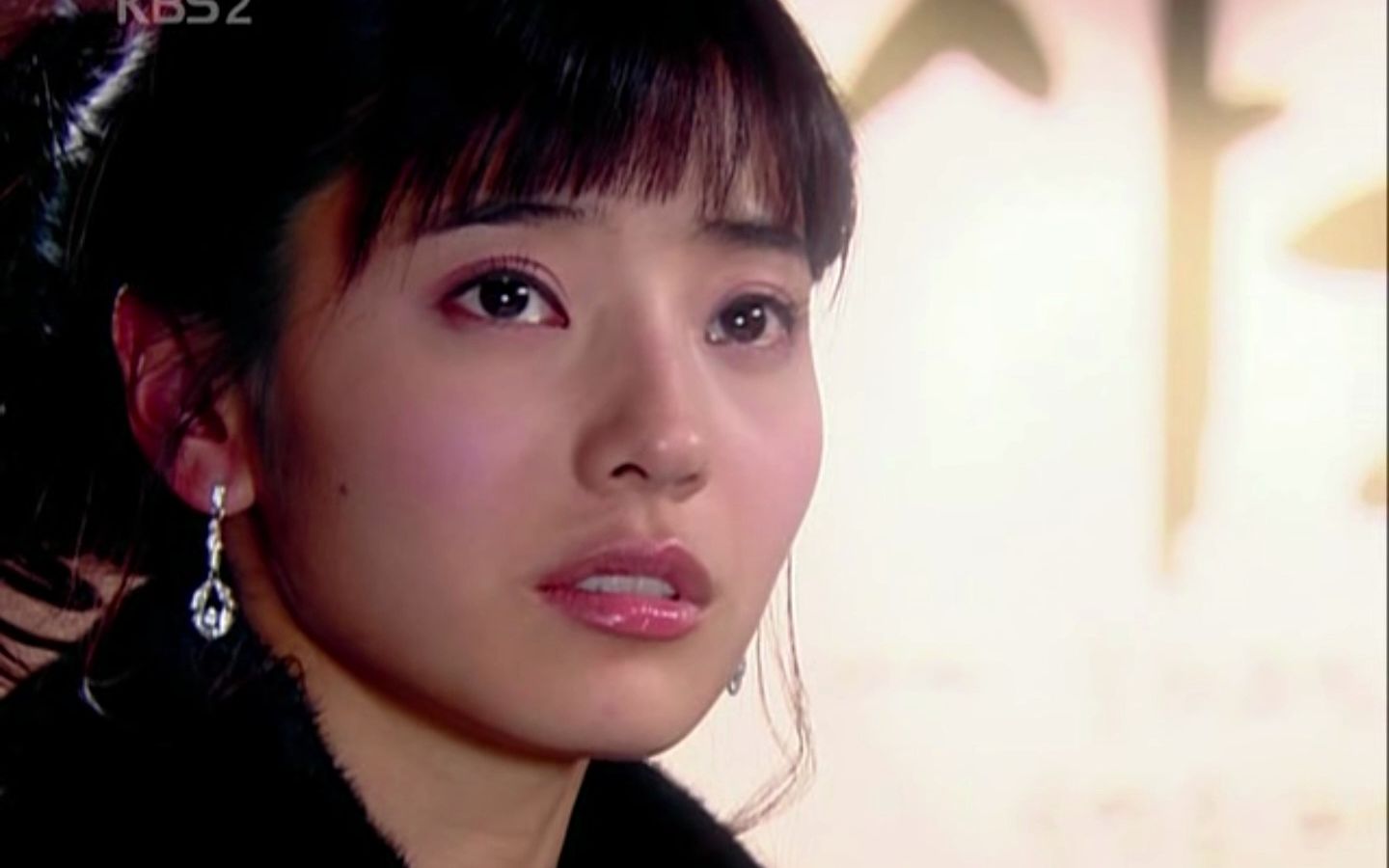 豪杰春香-梦龙从掉落的水晶灯下救了春香