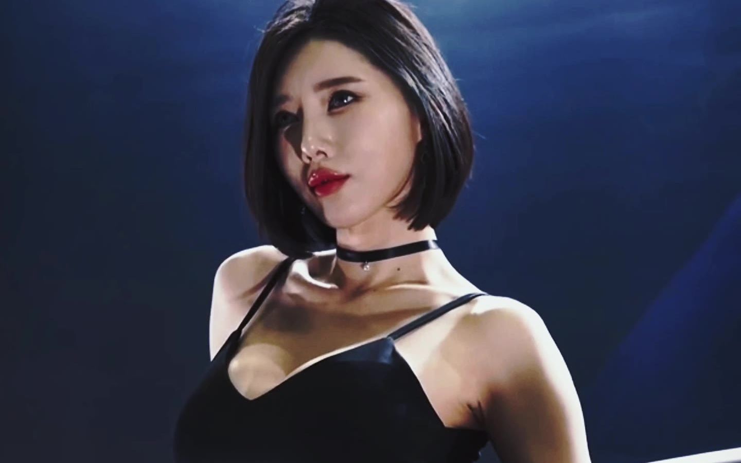 韩国车模宋妹儿