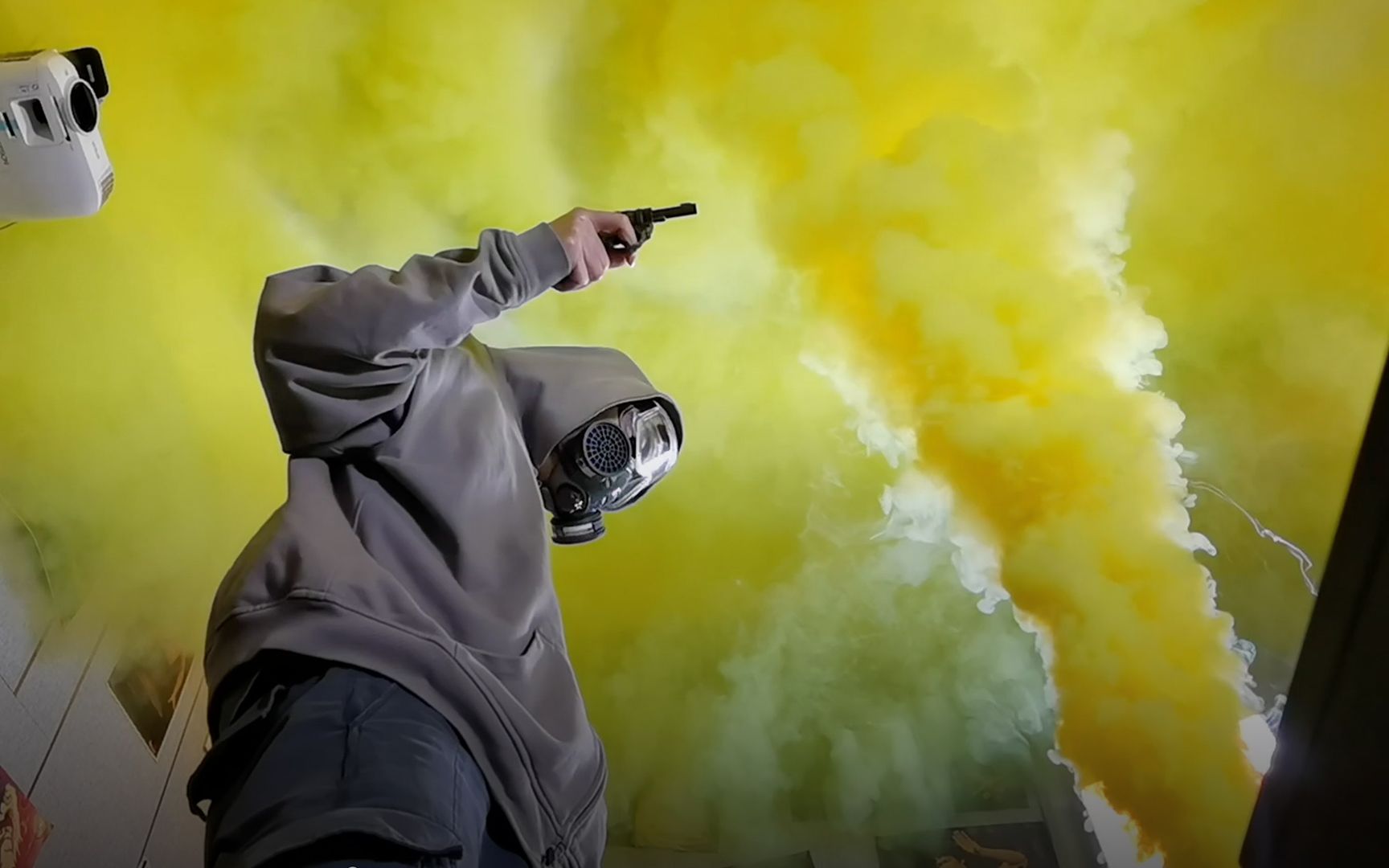 【 真 男 人 的 玩 具 】m18烟雾弹