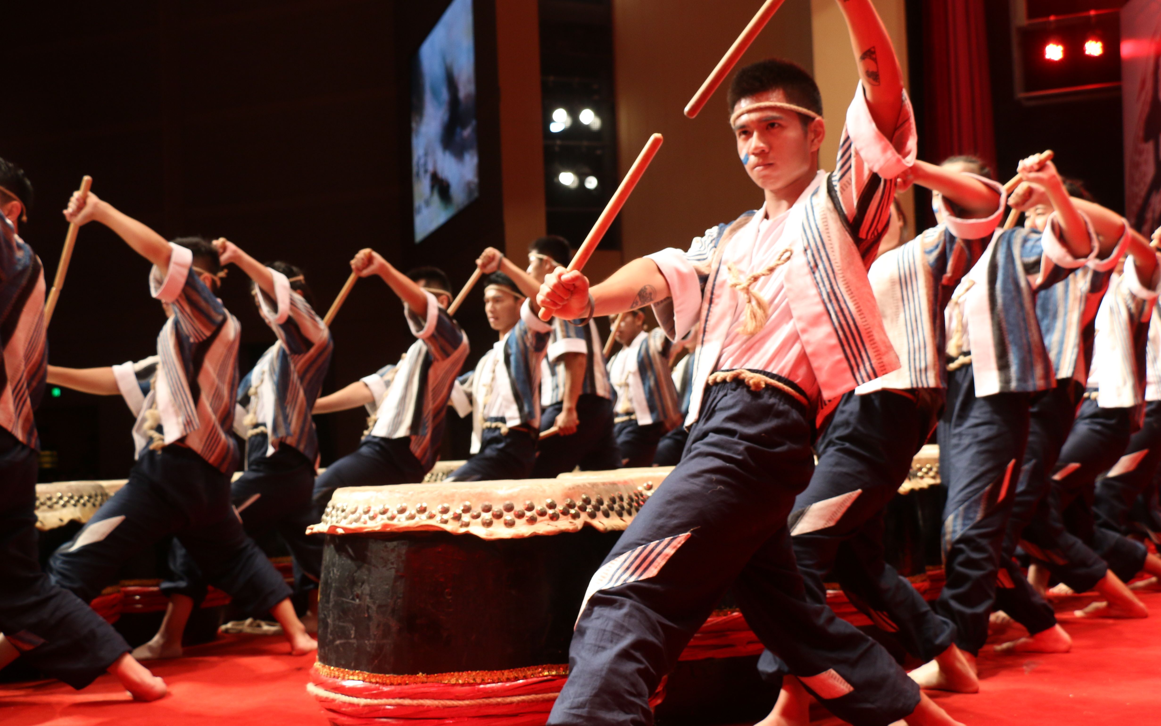 华侨大厦门校区学廿四节令鼓队【宣】