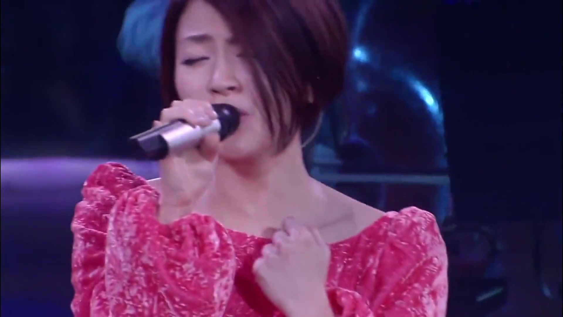 [图]宇多田光 Utada Hikaru - Flavor Of Life. Ballad Version. WildLife Live 2010 YokoHama