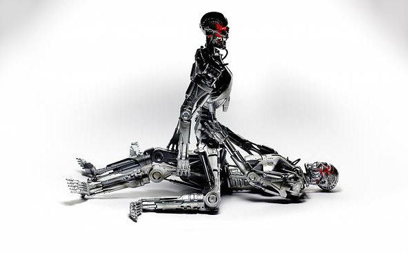 目前机器人实现了交配,生出了具有自己dna的宝宝