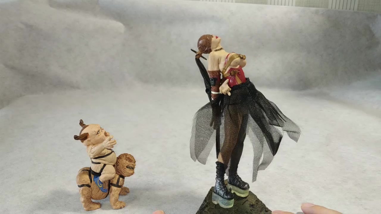 麦克法兰-oz桃乐丝-曾经被禁播的影片--熏眼冬瓜的玩具分享