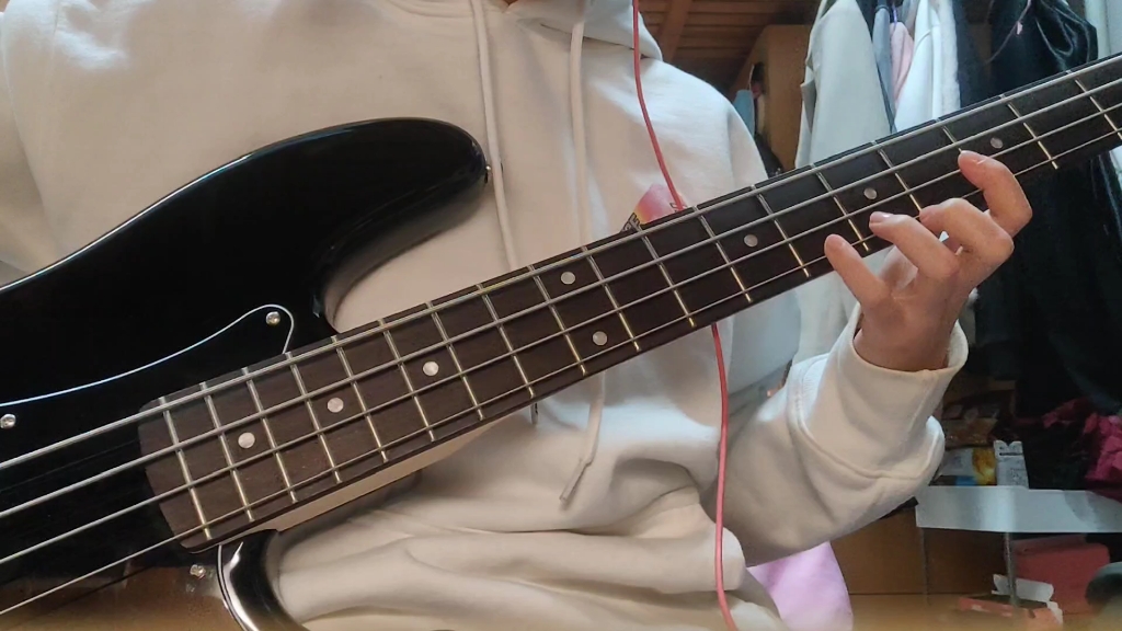 贝斯自学贝斯day9左手蜘蛛爬格子练习