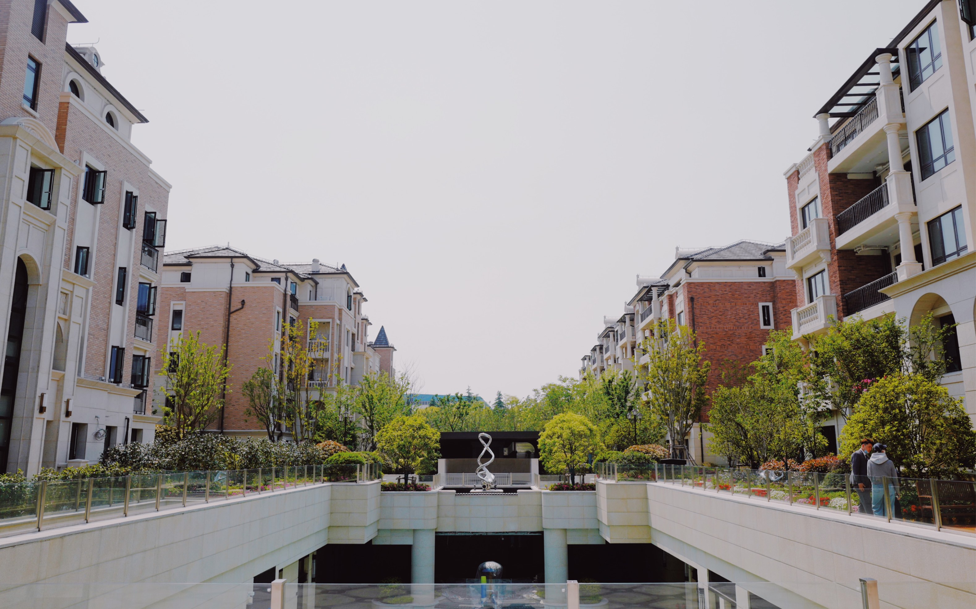 浦东绿宝·锦庭166平4房,三开间朝南的布局,很舒服!