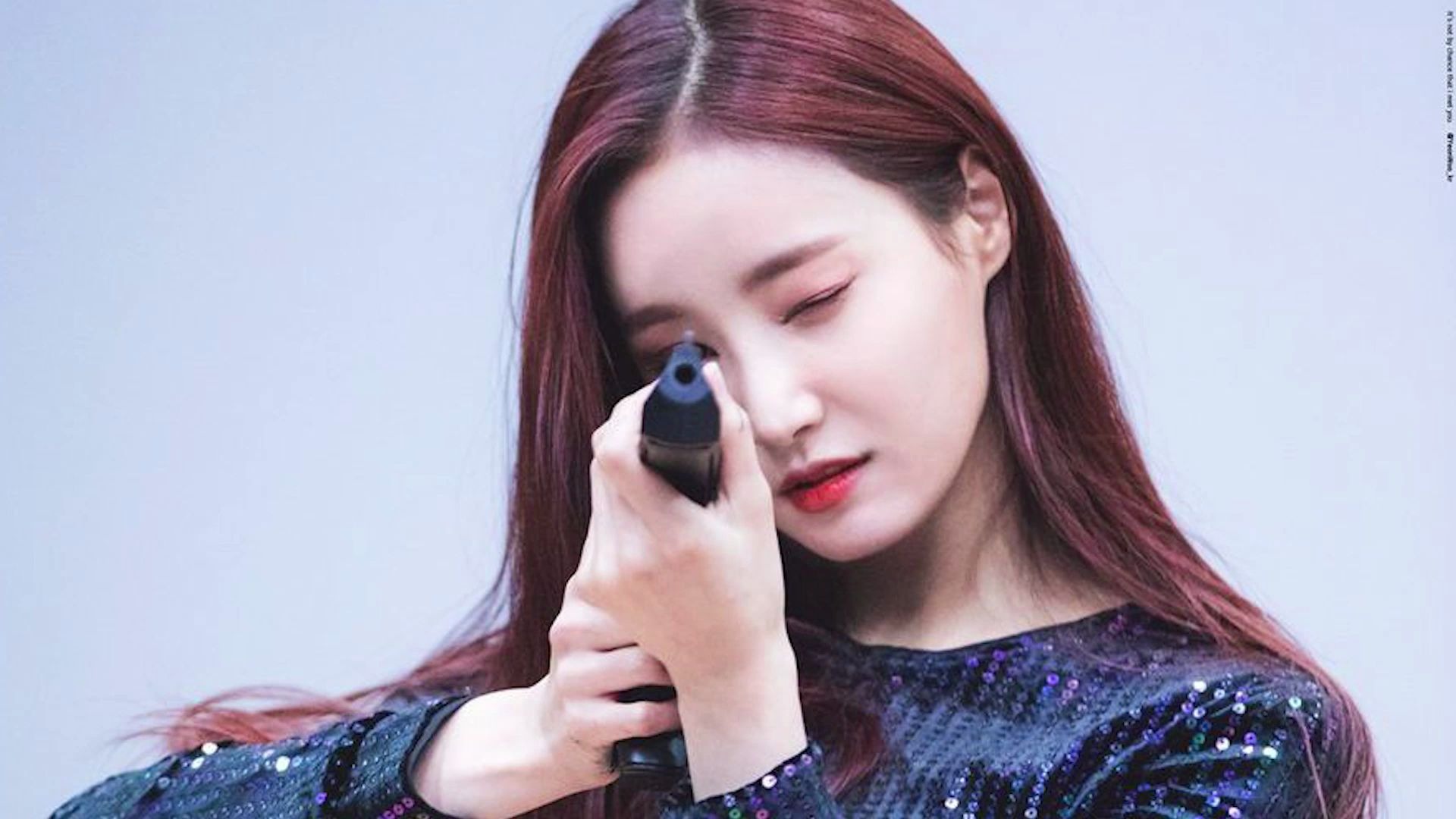 拿着枪瞄着你的心脏 砰 可爱的妍雨