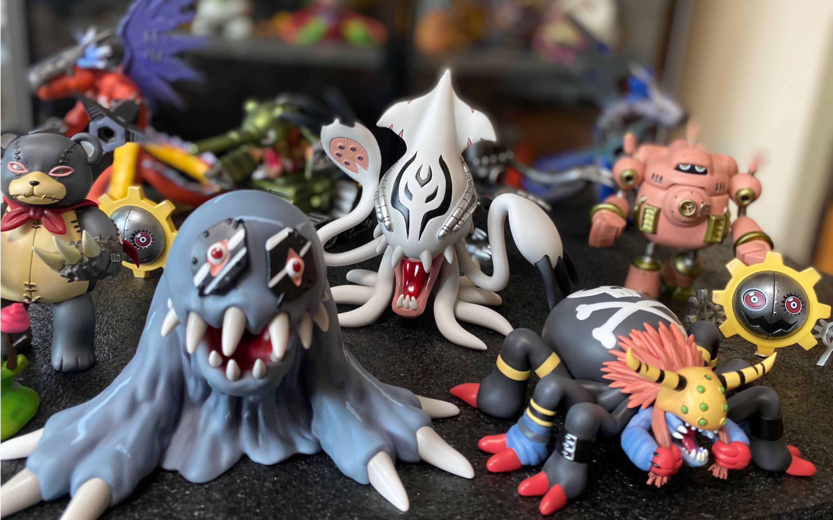 创世恶霸熊老板的最新作品,同桌的杂鱼虾蟹兵来袭!