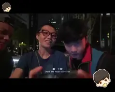 Descargar video: 林俊杰深夜街头游玩，一辆法拉利来回转悠很多回，被误以为是看他们的，谁知竟是在找停车位！