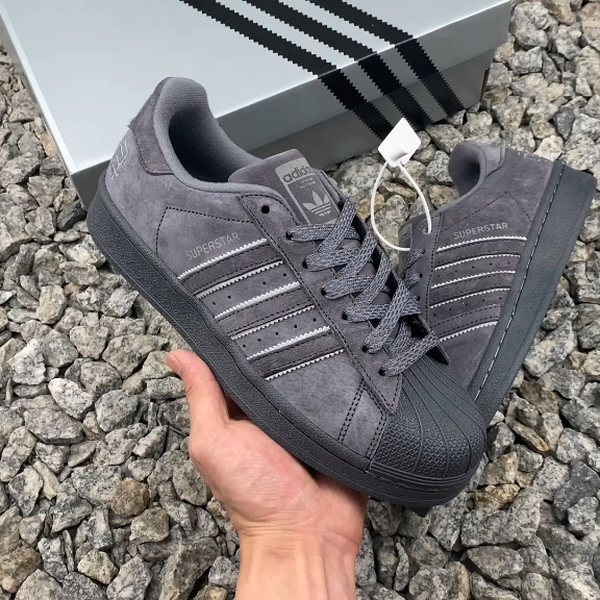 Adidas superstar reigning on sale champ