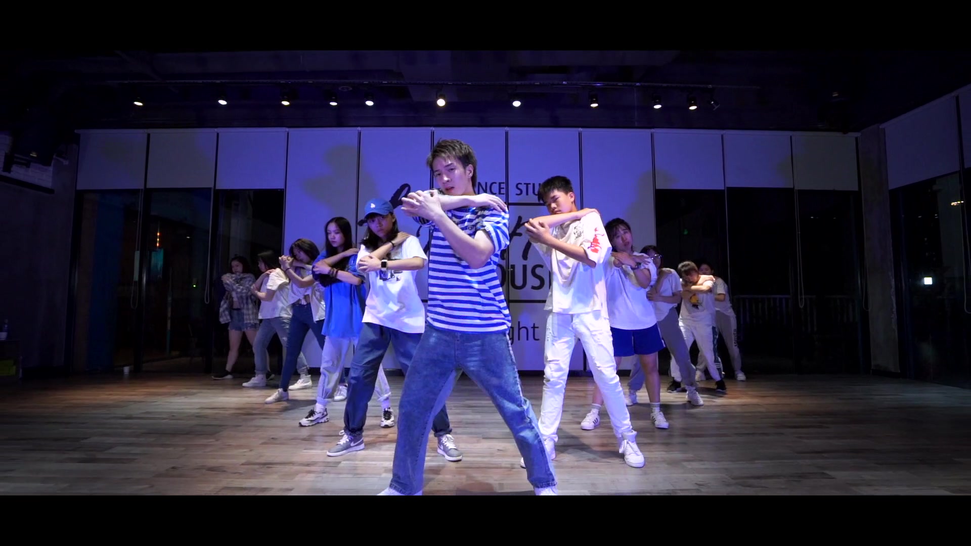 【lighthouse舞蹈】盐系男团范儿 | 最火韩舞seventeen,鲜肉小哥哥c位