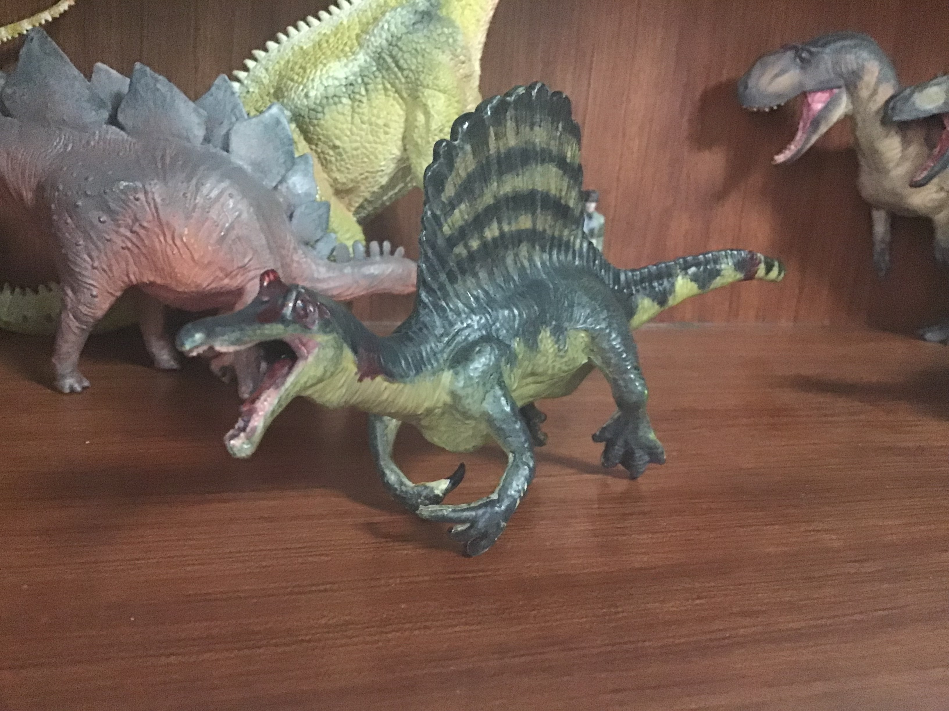 恐龙模型重涂:棘龙盒蛋:《恐龙星球》配色