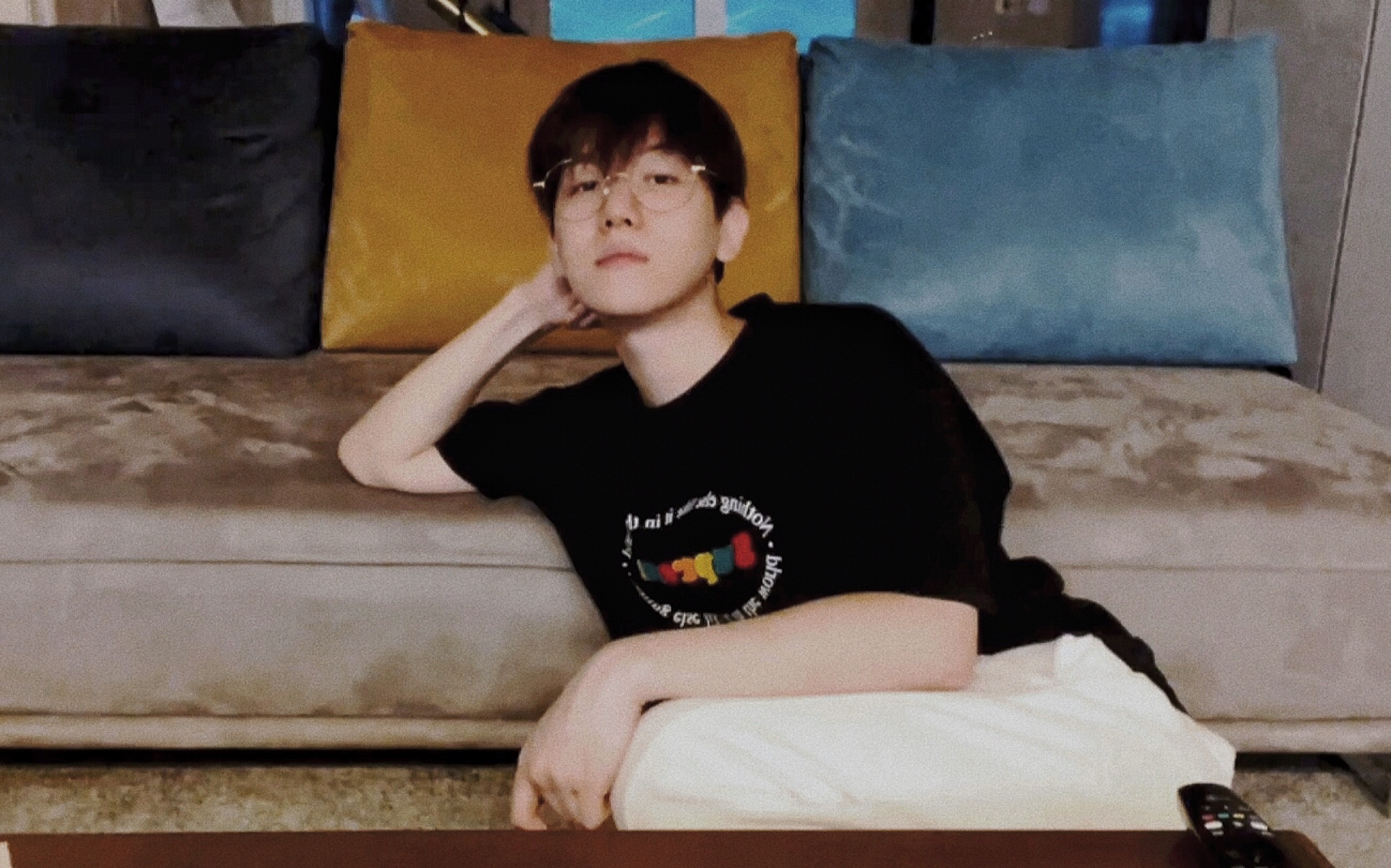 边伯贤男朋友总是莫名其妙吃醋怎么办