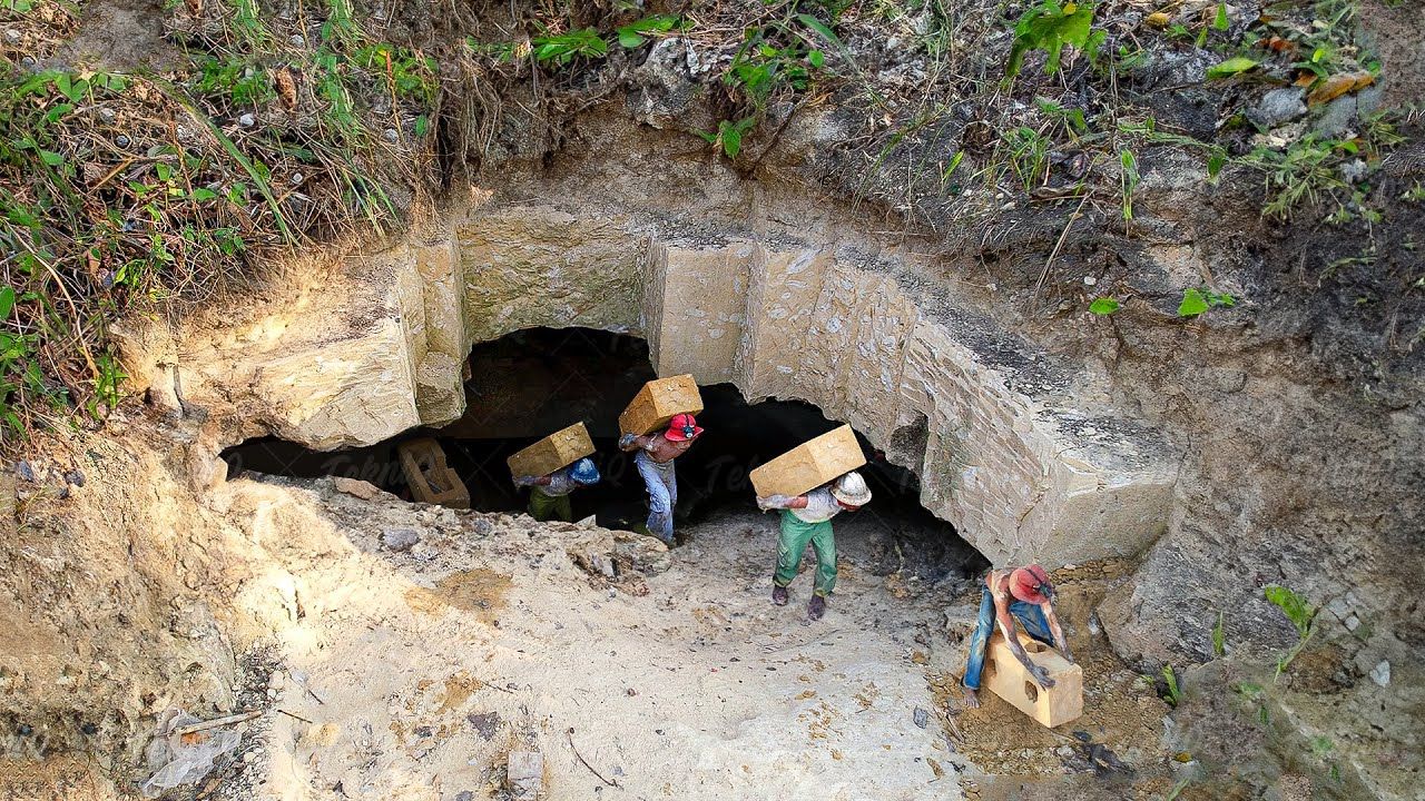 在地下深处工厂建造巨型原始砖块哔哩哔哩bilibili