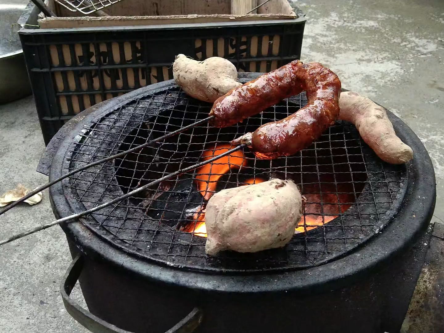 农村围炉烧烤