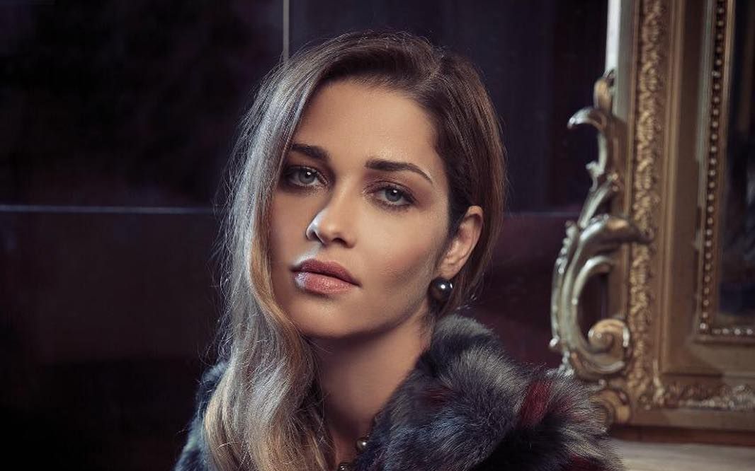 巴西超模ana beatriz barros的时尚杂志封面合集