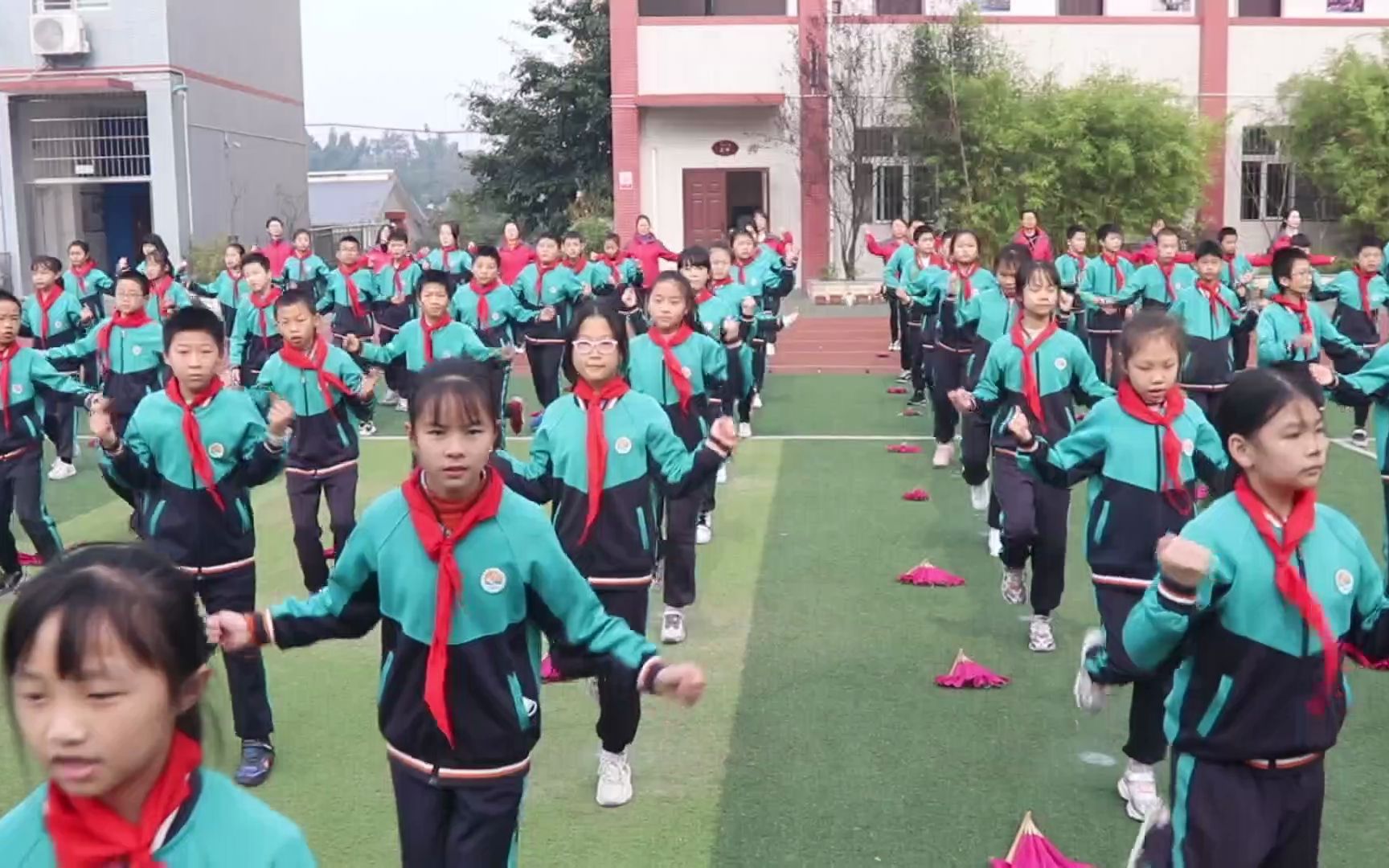 重庆市荣昌区双河中心小学 大课间活动展示哔哩哔哩bilibili