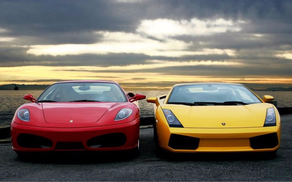 兰博基尼公牛vs法拉利跃马谁猛