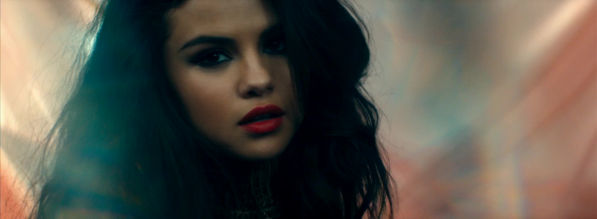 [图]Selena Gomez - Come & Get It