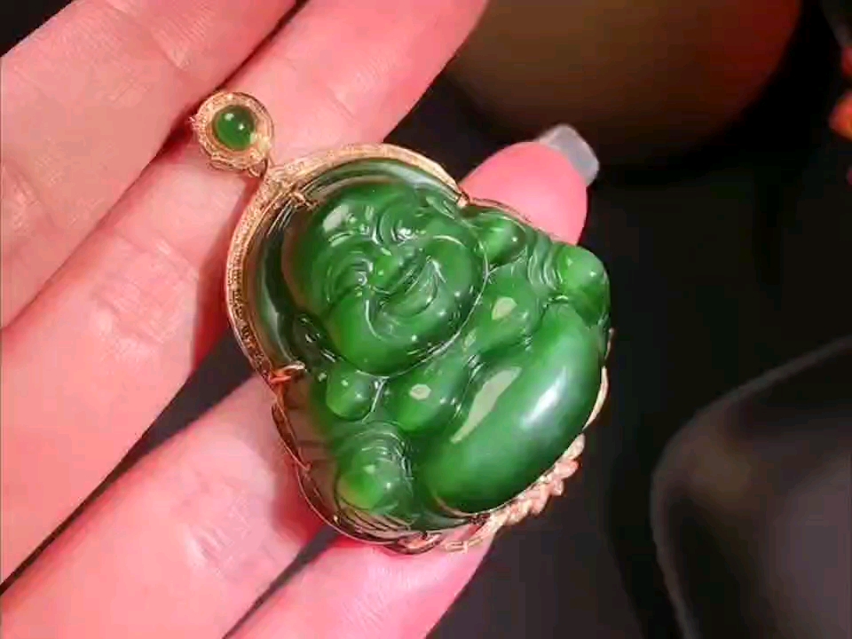 收藏款和田玉碧玉猫眼佛公吊坠18k金伴镶南非钻石老料猫眼猫眼效果极