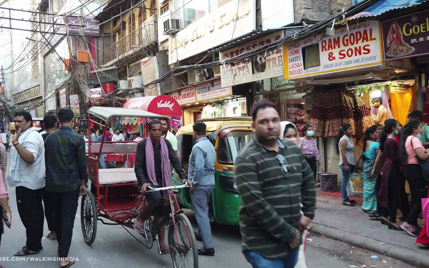【4k】印度首都德里街头边走边拍nai sarak, chandni chowk,人流如织
