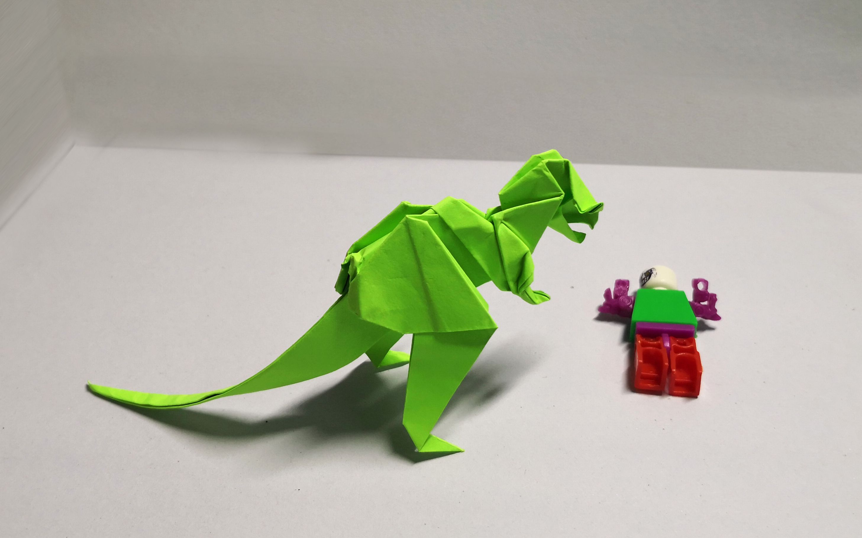 折纸动物折纸白垩纪恐爪龙折纸视频不可错过的一款恐龙手工作品