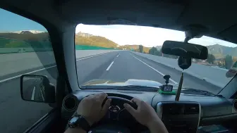 Video herunterladen: 铃木吉姆尼Suzuki jimny 傍晚高速公路（含隧道路段）第一人称驾驶pov