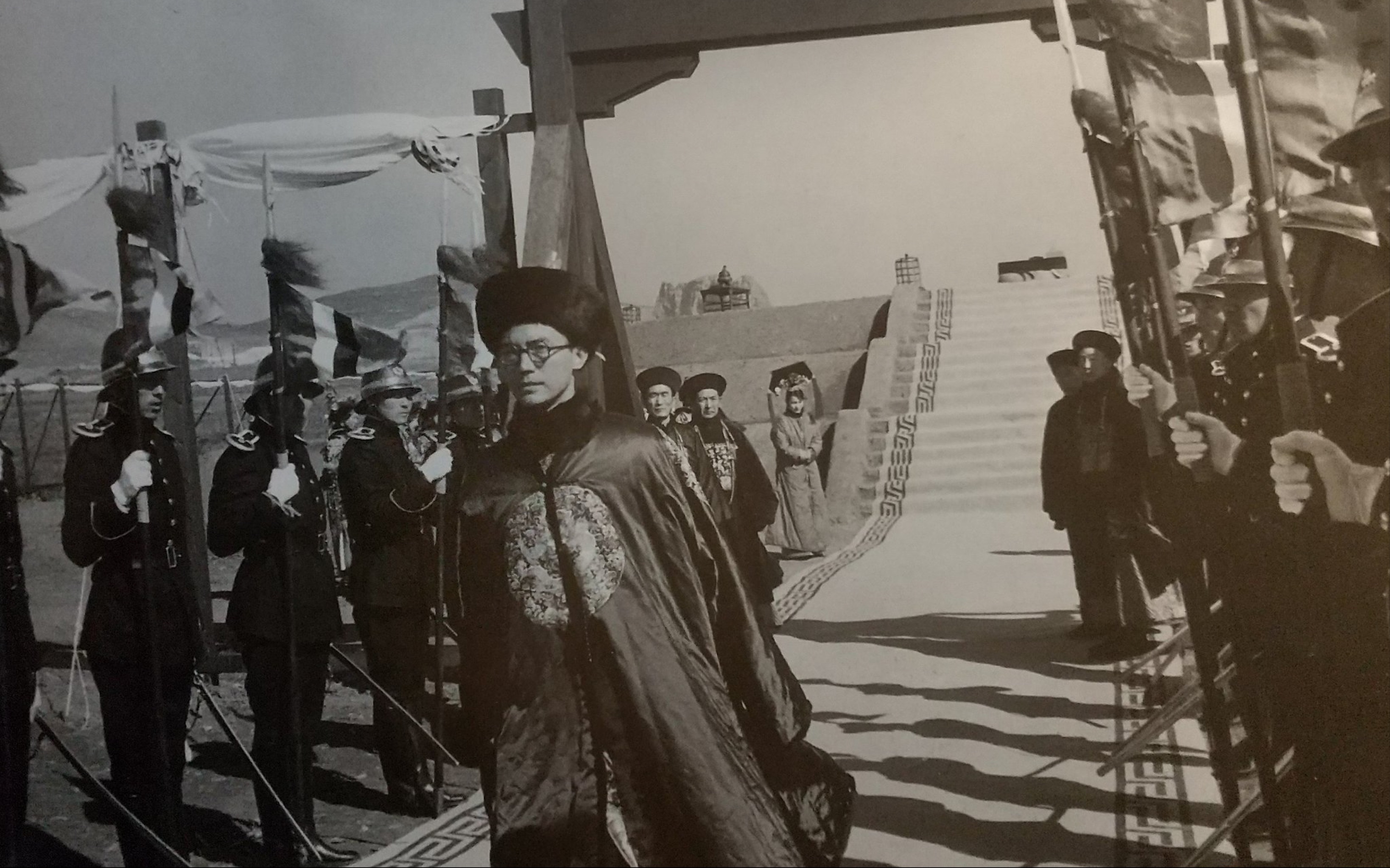 【末代皇帝】【尊龙】《末代皇帝》片场花絮behind the scene (1)