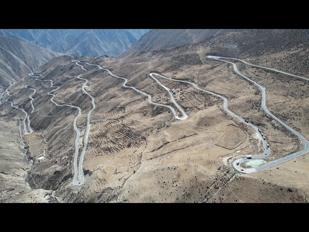 自驾318国道天路72拐