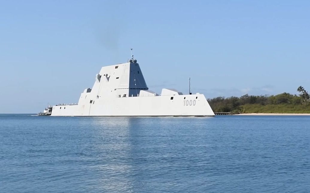 美海军朱姆沃尔特号驱逐舰(ddg-1000)抵达珍珠港-希卡姆联合基地