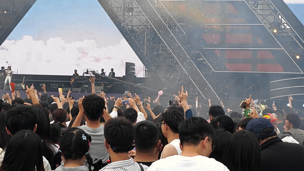 后海大鲨鱼《猛犸》2024阳羡山湖音乐节