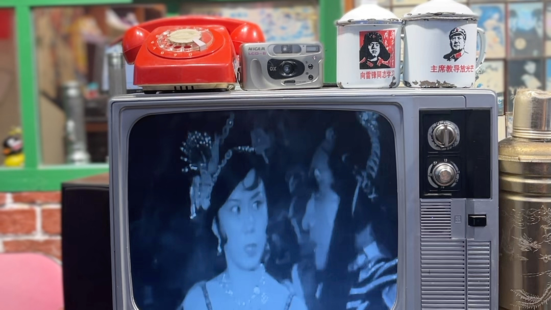 谁不爱西游记呢?特别是黑白电视里的,童年的快乐,放到现在也很抗打.