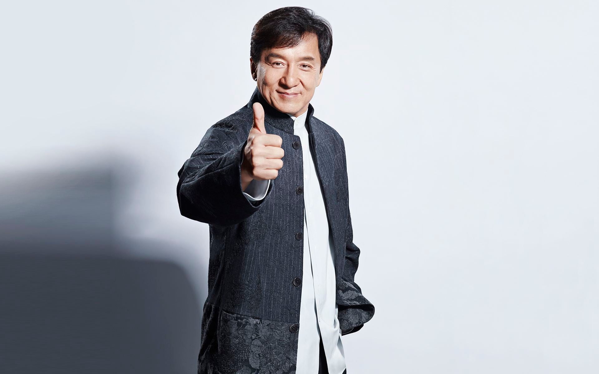 男儿当自强 -成龙演唱,唱出了男儿的气概,好听到爆.