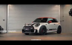 JCW果真证明了，MINI就是一台给大男孩的玩具。  #宝马mini #jcw #F56