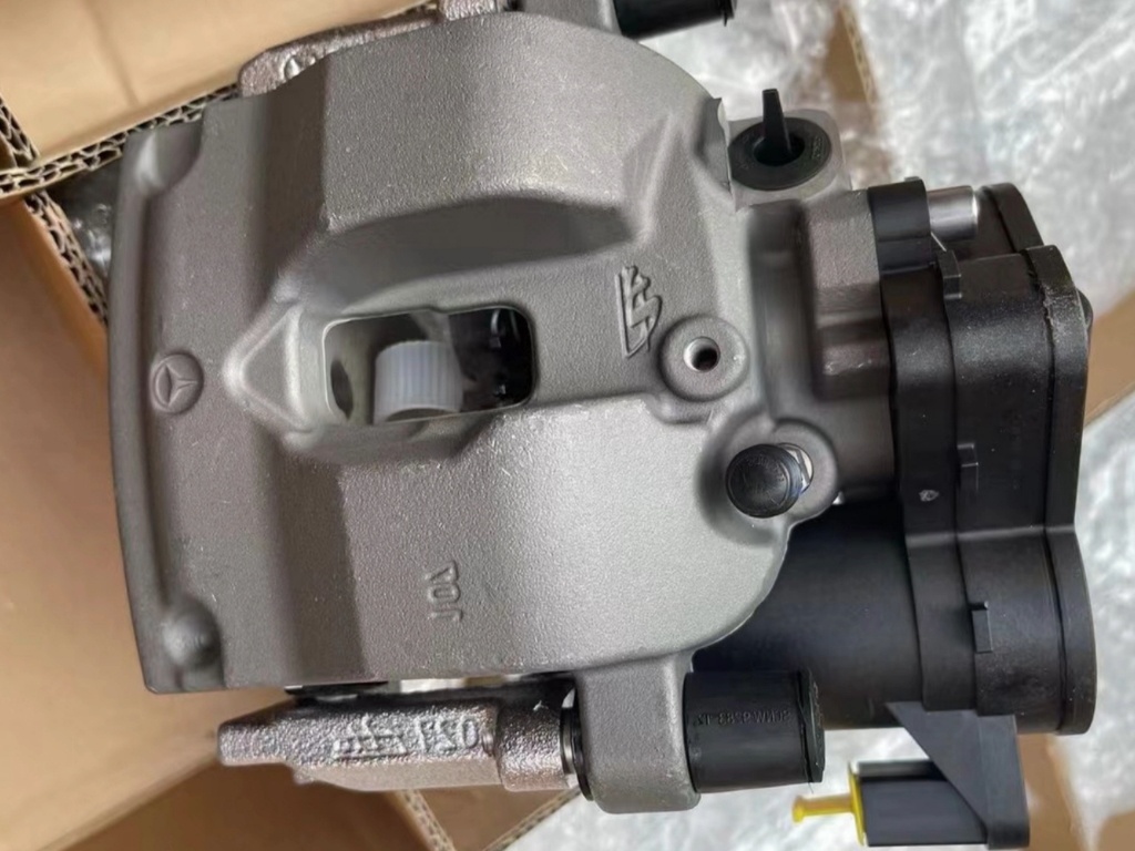 奔驰w253刹车分泵卡钳glc