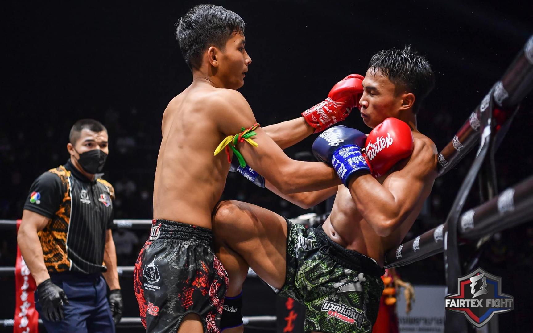 极限泰拳54公斤级泰国选手lukchang vs泰国选手petchpattaya