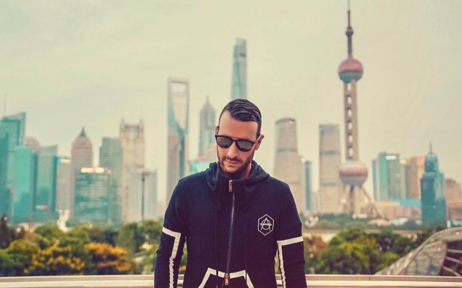 【百大dj don diablo最新上海现场】你见过凌晨两点半的大菠萝吗?